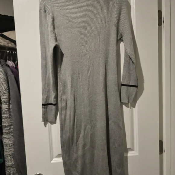 DKNY Gray Long Cardigan with Black Accents - Picture 3 of 3